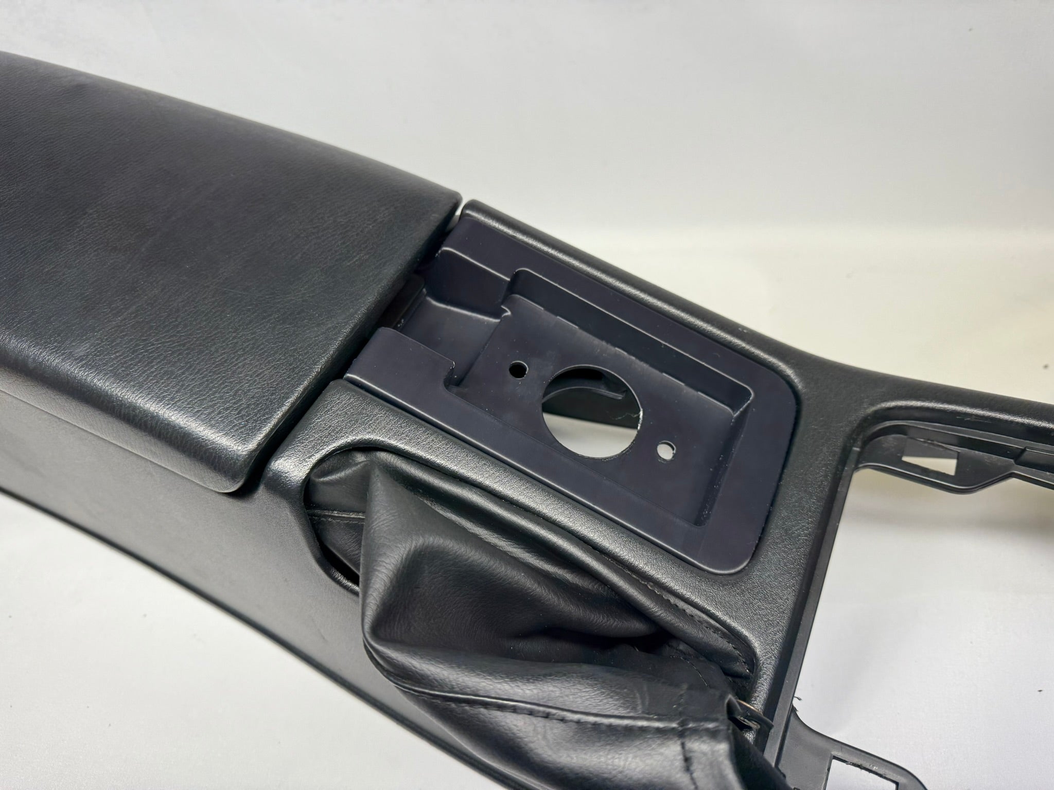R33 Skyline Center Console Cupholder Insert – VSpec Engineering